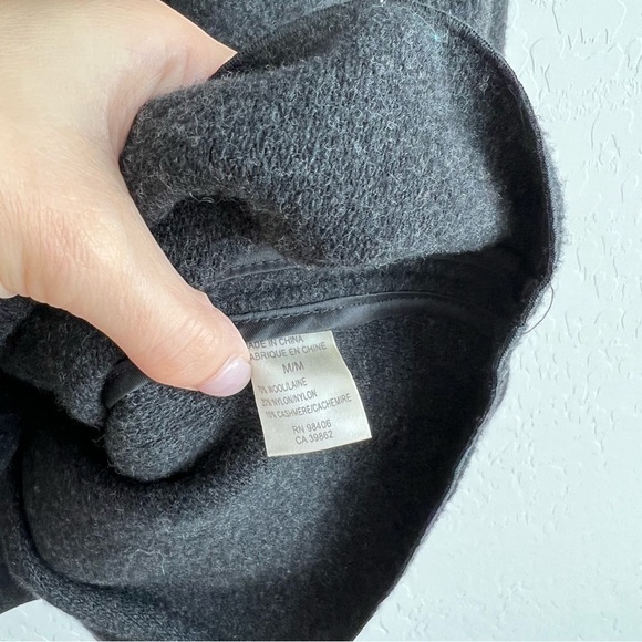 Theory Women’s Sheena Belted Jacket Wide Collar Wool Blend Buttons Gray Medium - Picture 7 of 7